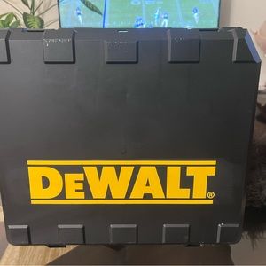 DeWALT DC608 18 Gauge Cordless Nailer